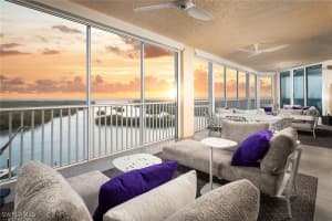 425 Dockside Dr 905, Naples