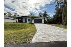 2909 10th St W, Lehigh Acres