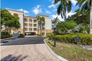 11100 Harbour Yacht Ct 42b, Fort Myers