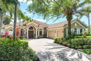 2952 Gardens Blvd, Naples