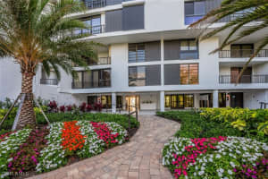 2381 Gulf Shore Boulevard, Naples, FL 34103 - MLS#225036830