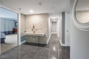2381 Gulf Shore Boulevard, Naples, FL 34103 - MLS#225036830