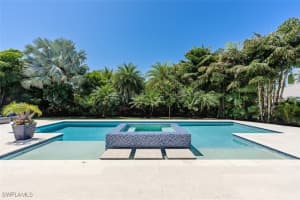 702 BOBWHITE Lane, Naples, FL 34108 - MLS#225036920
