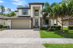 9403 Foxglove Ln, Naples