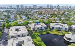 788 Park Shore Dr F17, Naples