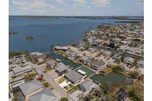 240 Driftwood Lane, Fort Myers Beach, FL 33931 - MLS#225037114