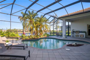 19415 La Serena Dr, Estero