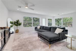 272 Yorkshire Court, Naples, FL 34112 - MLS#225037160