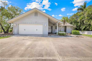 27151 Flossmoor Drive, Bonita Springs, FL 34135 - MLS#225037182