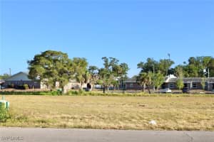 4281 Arlington Avenue, Fort Myers, FL 33905 Sold 07/18/25