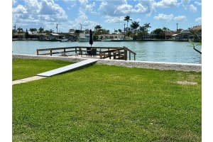 152 Pago Pago Drive, Naples, FL 34113 - MLS#225037216