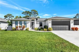 4634 Catalina Ln, Bonita Springs