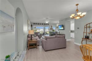 317 Sunrise Cay 1-102, Naples, FL 34114 - MLS#225037295