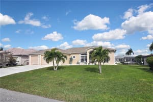 105 Se 40th Ter, Cape Coral