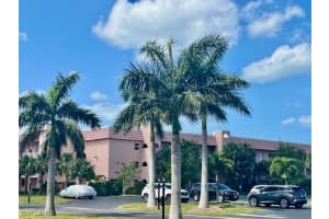 150 Turtle Lake Ct 107, Naples
