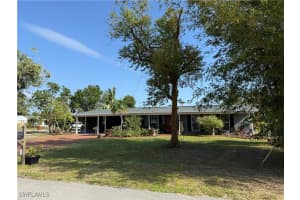 1605 Oakley Avenue, Fort Myers, FL 33901 - MLS#225037401