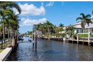 601 15th Avenue, Naples, FL 34102 - MLS#225037430