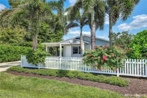 547 103rd Ave N, Naples