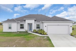 1025 Nw 7th Pl, Cape Coral
