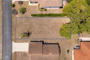 11264 Coimbra Lane, Bonita Springs, FL 34135 - MLS#225037540