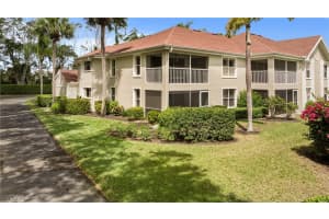9828 Luna Cir H104, Naples