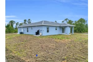 935 Elgin Street, Lehigh Acres, FL 33974 - MLS#225037547