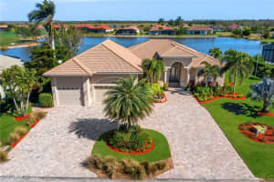 18018 Broadview Dr, Naples