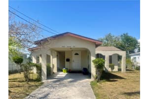 1279 5th Ave N, Naples