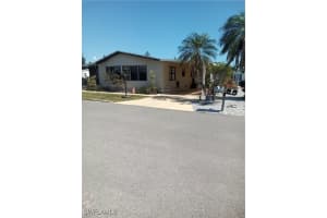 4925 Porky Ln, St James City