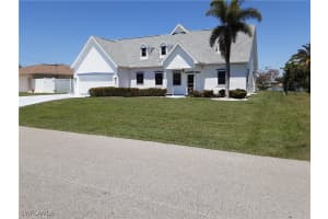 850 Se 1st Ter, Cape Coral