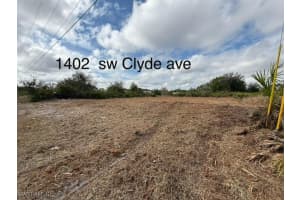 1402 Clyde Avenue, Lehigh Acres, FL 33976 - MLS#225037809