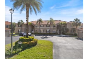 6560 Huntington Lakes Cir 102, Naples