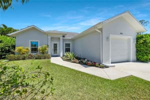 3892 14th St N, Naples