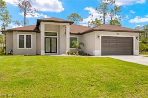 1018 Desoto Avenue, Lehigh Acres, FL 33972 - MLS#225037977