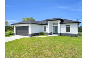 2700 42ND ST W, Lehigh Acres, FL 33971 - MLS#225037996