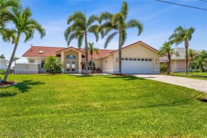 2122 Sw 51st St, Cape Coral