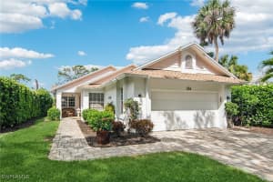 234 Edgemere Way E, Naples