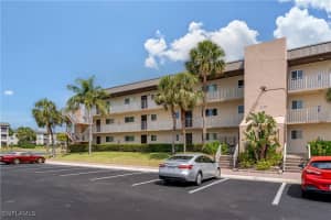 1014 Manatee Rd F102, Naples