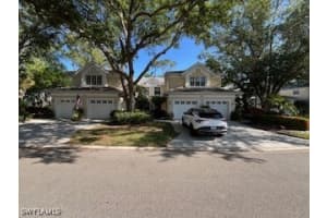 2806 Aintree Ln H102, Naples
