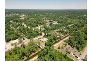 843 Ashland Street, Lehigh Acres, FL 33974 - MLS#225038199