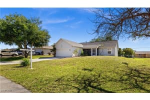 125 11th Place, Cape Coral, FL 33909 - MLS#225038257