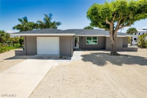446 Lake Murex Cir, Sanibel