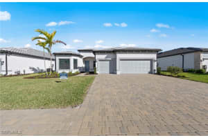 1933 Don Benito Way, Naples, FL 34120 - MLS#225038507