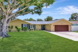 124 Flame Vine Drive, Naples, FL 34110 Sold 07/29/25