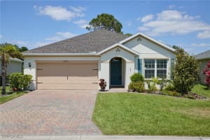 10528 Canal Brook Ln, Lehigh Acres