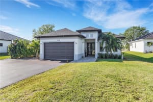 218 22nd Ave Ne, Naples