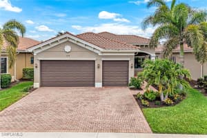 3224 Pacific Dr, Naples