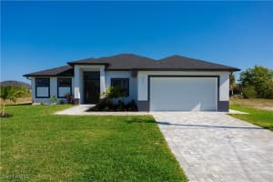 313 5th Terrace, Cape Coral, FL 33909 - MLS#225038850