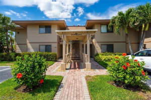64 4th St B208, Bonita Springs
