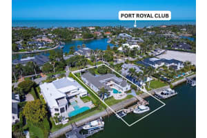 3175 Fort Charles Dr, Naples